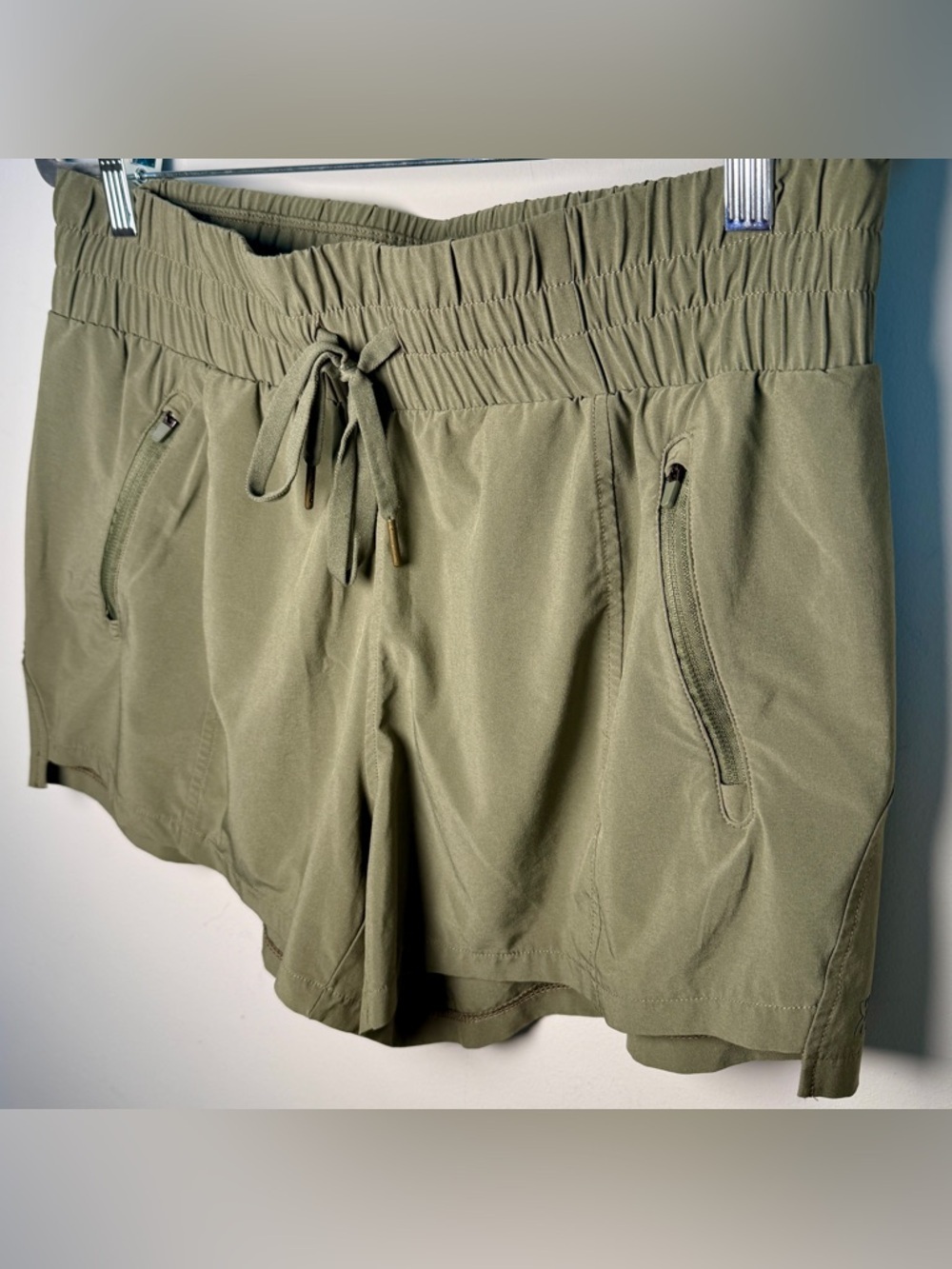 All In Motion Running Shorts Size M — Olive Green Zip Pocket Liner Shorts - Picture 3 of 7